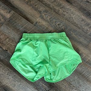 green lululemon hotty hits